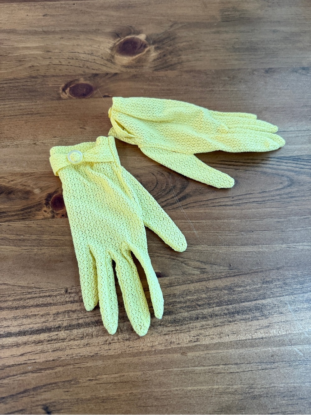 Yellow Vintage-Style Crochet Women's Gloves